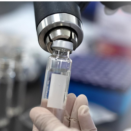 Vials sealed with manual crimper for airtightness